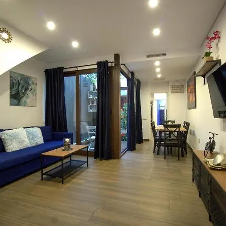 Rentalsevilla Looks Pretty And Modern Apartment Seville