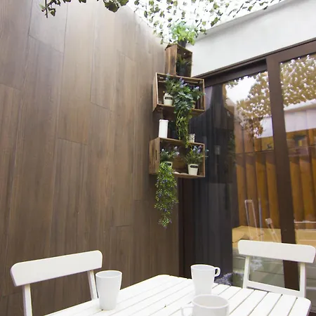 Rentalsevilla Looks Pretty And Modern Apartment *